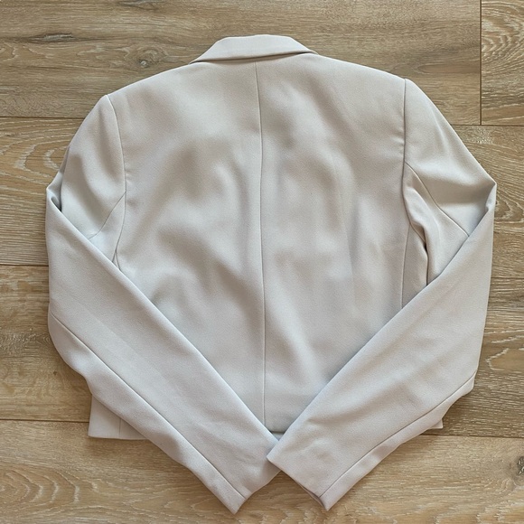 Brand New Cropped Blazer - Picture 5 of 7